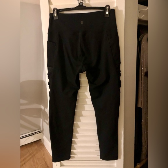 Balance Collection Black HR with Pockets and Sheer Detail 25” size medium - Picture 3 of 8